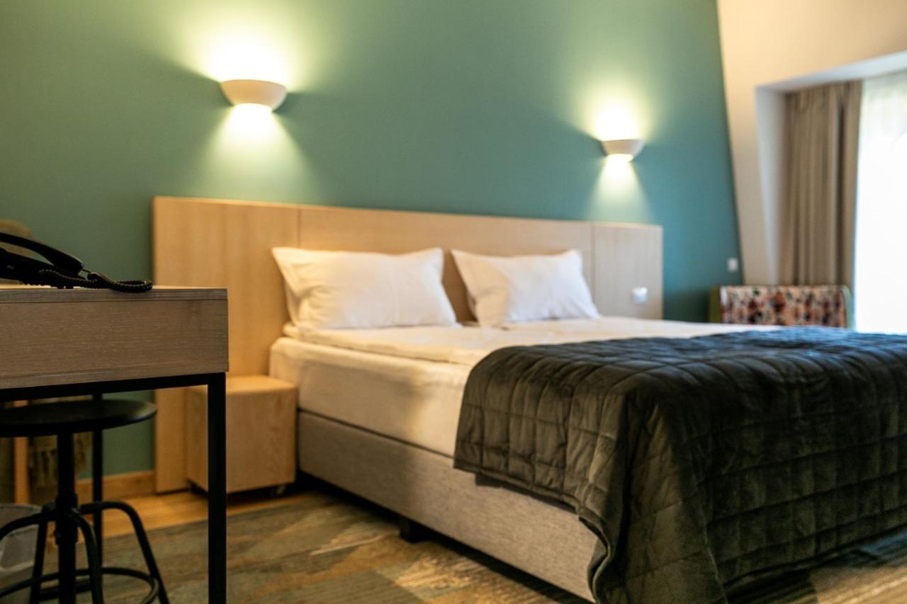 Cuibul De Lemn Hotel ริชนอฟ ภายนอก รูปภาพ